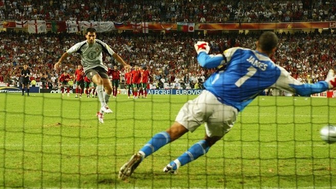 Thủ thành Ricardo ghi bàn quyết định trong loạt đá luân lưu, giúp Bồ Đào Nha vượt qua đội tuyển Anh ở tứ kết. Trước đó, hai đội hòa nhau 2-2 sau 120 phút thi đấu.